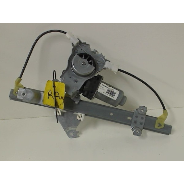 Mechanizm sterowania elektrycznego szyby drzwi tylnych prawych Nissan Qashqai (J10) (2007 - teraz) SUV 2.0 dCi (M9R)