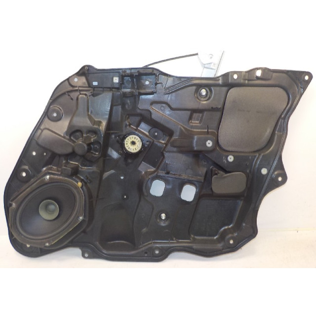 Mechanizm sterowania elektrycznego szyby drzwi przednich prawych Mazda 3 Sport (BK14) (2003 - 2009) Hatchback 1.6i 16V (Z601)