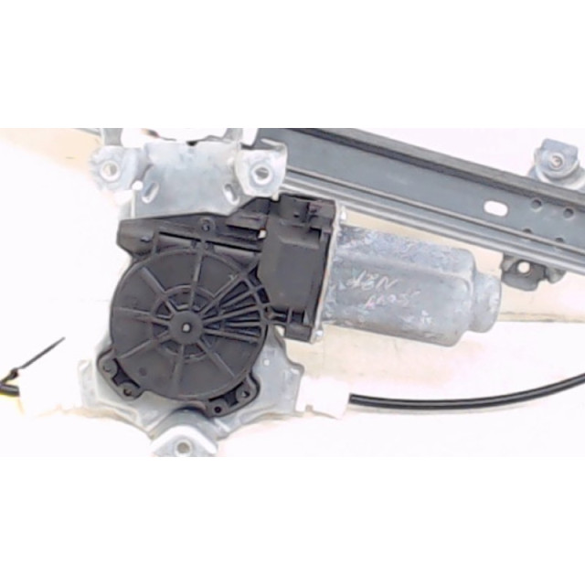 Mechanizm sterowania elektrycznego szyby drzwi tylnych prawych Nissan Qashqai (J10) (2010 - teraz) SUV 1.6 16V (HR16DE)