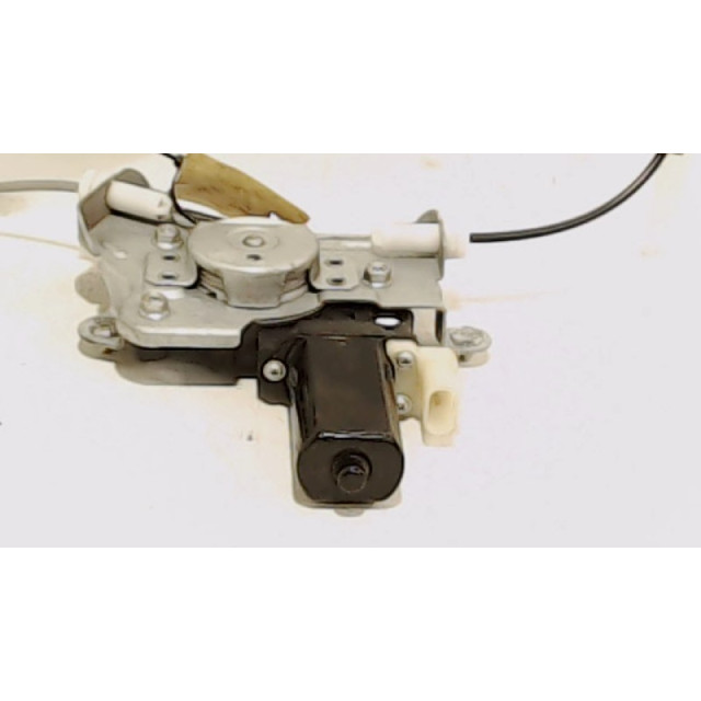 Mechanizm sterowania elektrycznego szyby drzwi przednich prawych Kia Picanto (BA) (2004 - 2011) Hatchback 1.0 12V (G4HE)
