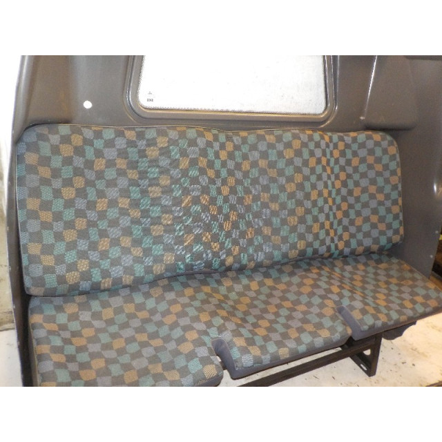 Fotele + kanapa tylna Mercedes-Benz Vito (638.1/2) (1999 - 2003) Bus 2.2 CDI 108 16V (OM611.980)