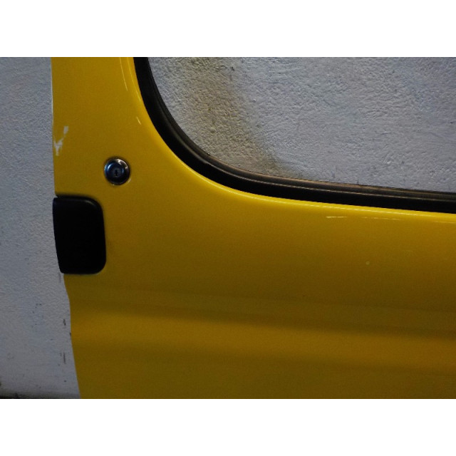Drzwi przednie prawe Peugeot Partner/Ranch (2005 - 2008) Van 1.6 HDI 75 (DV6BTED4(9HW))