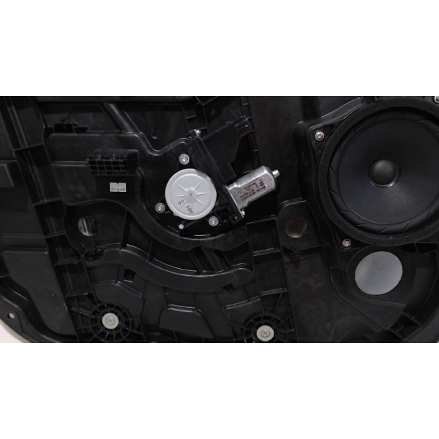 Mechanizm sterowania elektrycznego szyby drzwi przednich lewych Kia Carens IV (RP) (2015 - teraz) MPV 1.7 CRDi 16V (D4FD)
