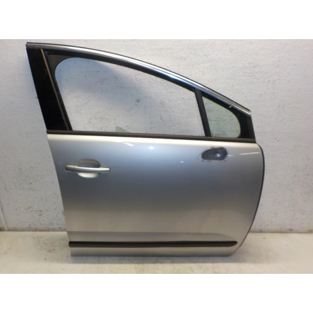 Drzwi przednie prawe Peugeot 3008 I (0U/HU) (2013 - 2016) MPV 1.6 HDiF 16V (DV6C(9HD))