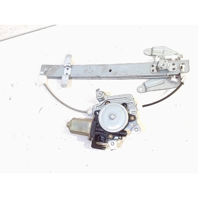 Mechanizm sterowania elektrycznego szyby drzwi tylnych prawych Nissan/Datsun X-Trail (T30) (2003 - 2013) SUV 2.2 dCi 16V 4x2 (YD22ETi)
