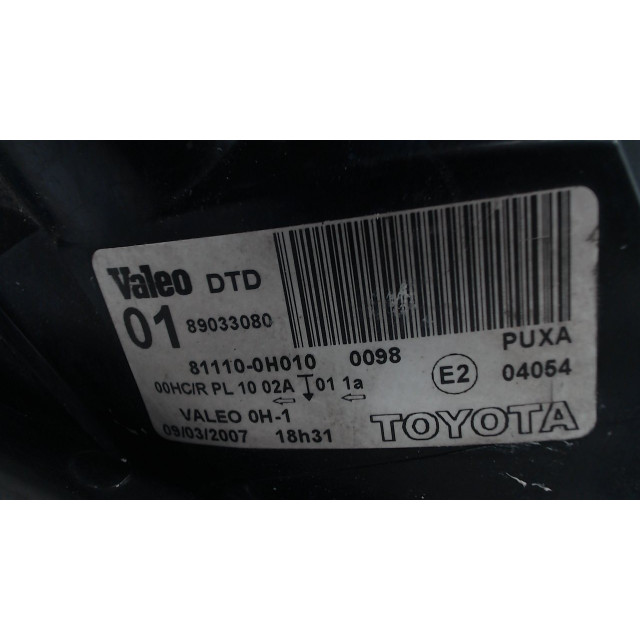 Światło przednie prawe Toyota Aygo (B10) (2005 - 2014) Hatchback 1.0 12V VVT-i (1KR-FE)
