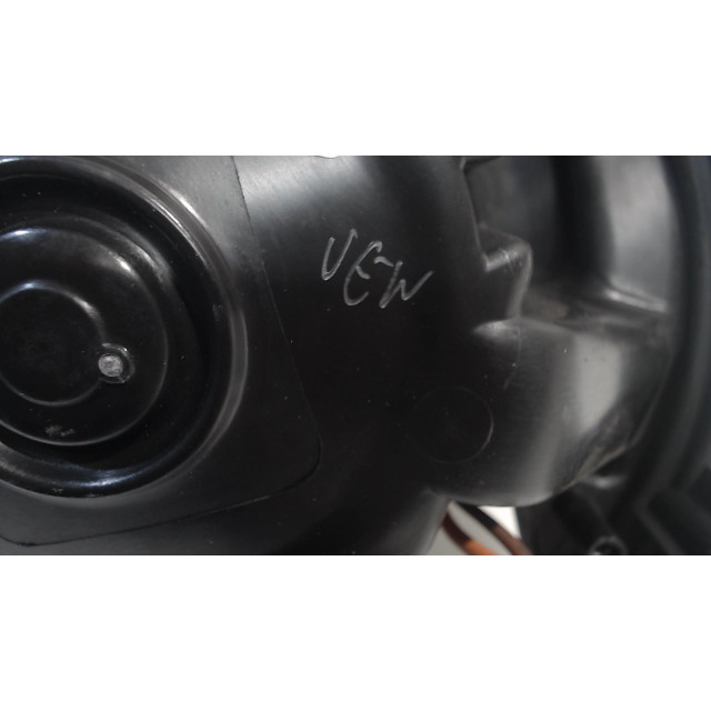 Silnik wentylatora nagrzewnicy Volkswagen Golf VII (AUA) (2012 - 2020) Hatchback 1.6 TDI 16V (CLHA)