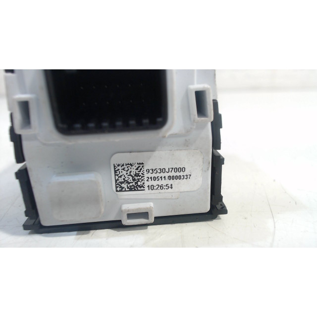 Przełącznik lusterek sterowanych elektrycznie Kia Xceed (2020 - teraz) SUV 1.0i T-GDi MHEV 12V (G3LE)