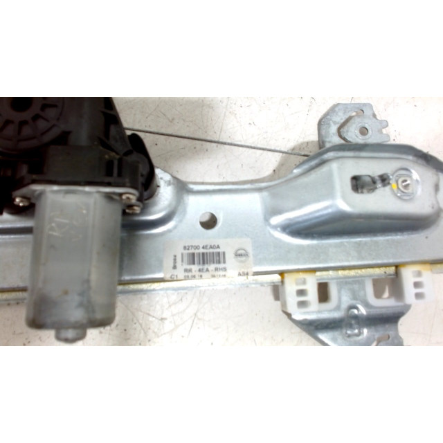 Mechanizm sterowania elektrycznego szyby drzwi tylnych prawych Nissan/Datsun Qashqai (J11) (2013 - teraz) SUV 1.2 DIG-T 16V (HR12DDT(Euro 5))