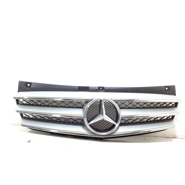 Atrapa/grill Mercedes-Benz-Benz Vito (639.6) (2010 - teraz) Van 2.2 116 CDI 16V Euro 5 (OM651.940)