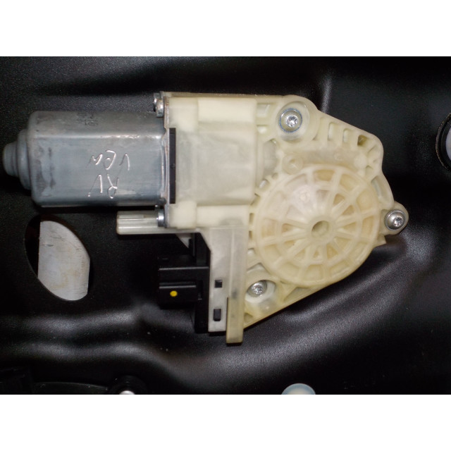 Mechanizm sterowania elektrycznego szyby drzwi przednich prawych Porsche Panamera (970) (2009 - 2013) Hatchback 4.8 V8 32V Turbo (M48.70)