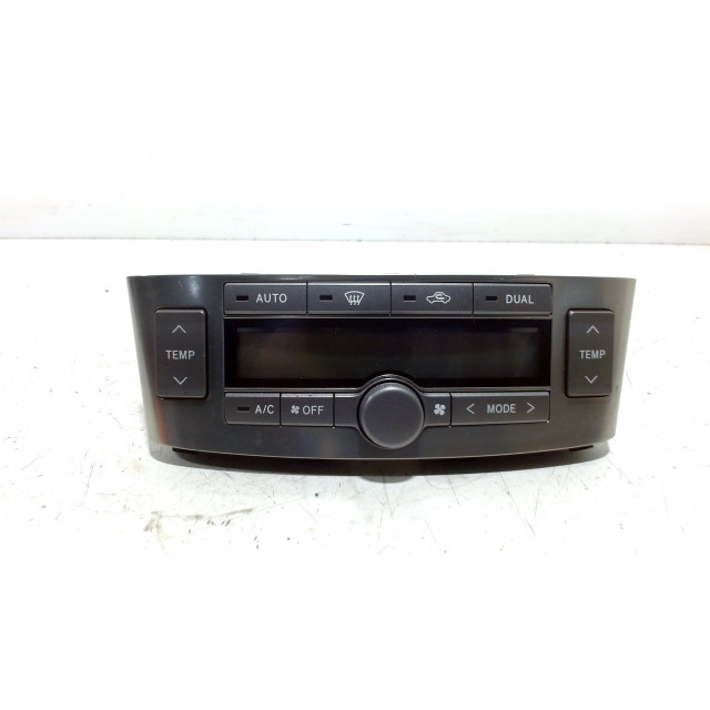 Panel sterowania temperaturą Toyota Avensis Wagon (T25/B1E) (2005 - 2008) Combi 2.2 D-4D 16V D-CAT (2AD-FHV)