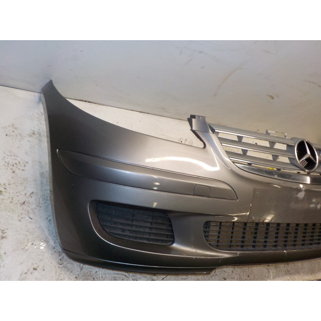 Zderzak przedni Mercedes-Benz A (W169) (2004 - 2012) Hatchback 1.5 A-150 (M266.920)