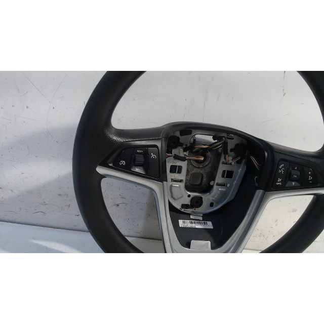 Koło kierownicy Vauxhall / Opel Astra J Sports Tourer (PD8/PE8/PF8) (2010 - 2015) Combi 1.7 CDTi 16V (A17DTS(Euro 5))