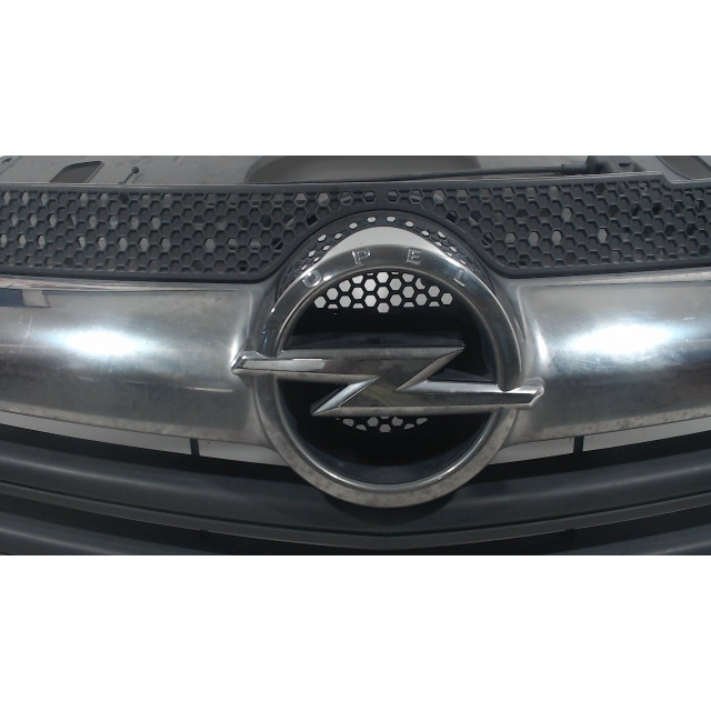 Atrapa/grill Vauxhall / Opel Vivaro (2014 - teraz) Van 1.6 CDTI Biturbo 120 (R9M-450)