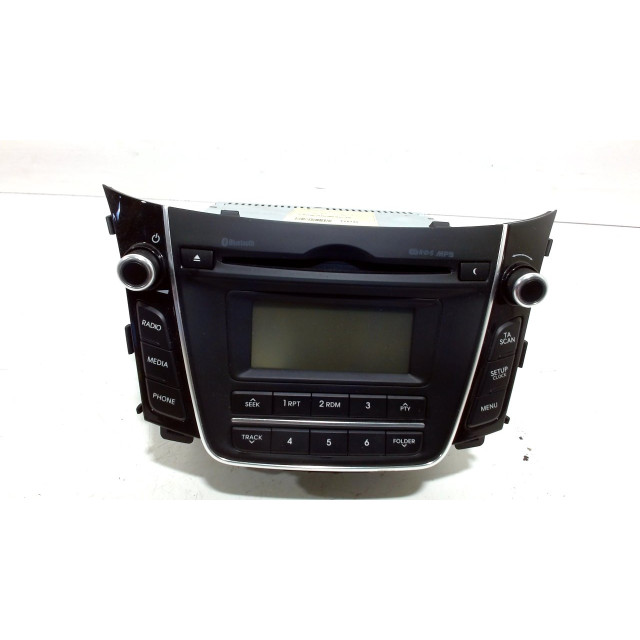 Radioodtwarzacz Hyundai i30 Wagon (GDHF5) (2012 - 2017) Combi 1.6 GDI Blue 16V (G4FD(Euro 4))