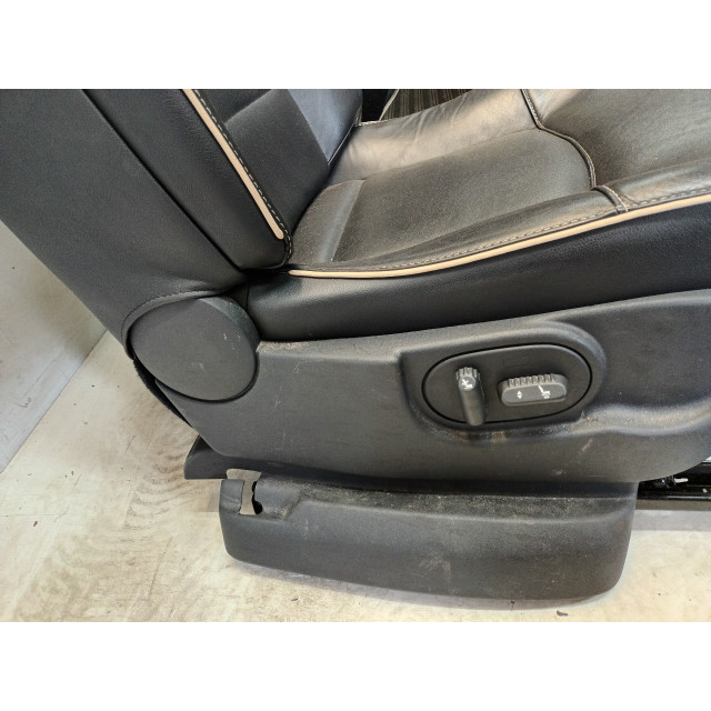 Fotel przedni prawy Renault Espace (JK) (2011 - 2015) MPV 2.0 dCi 16V 175 FAP (M9R-859)
