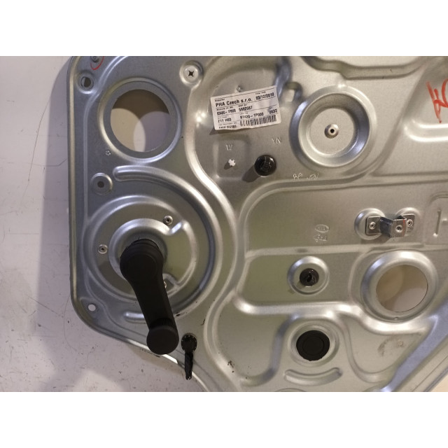 Mechanizm sterowania szyby drzwi tylnych prawych Kia Venga (2010 - teraz) MPV 1.4 CVVT 16V (G4FA)