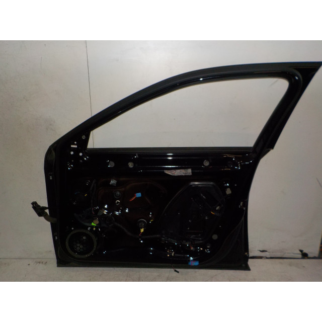 Drzwi przednie prawe Skoda Superb (3V3) (2015 - teraz) Hatchback 2.0 TDI (DFCA)