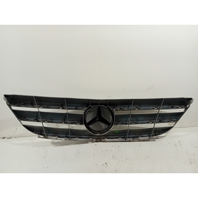 Atrapa/grill Mercedes-Benz B (W245/242) (2005 - 2011) Hatchback 2.0 B-200 16V (M266.960)