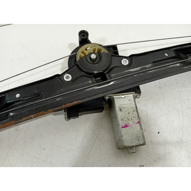 Mechanizm sterowania elektrycznego szyby drzwi przednich lewych Fiat Bravo (198A) (2007 - 2009) Hatchback 1.9 JTD Multijet (192.A.8000)