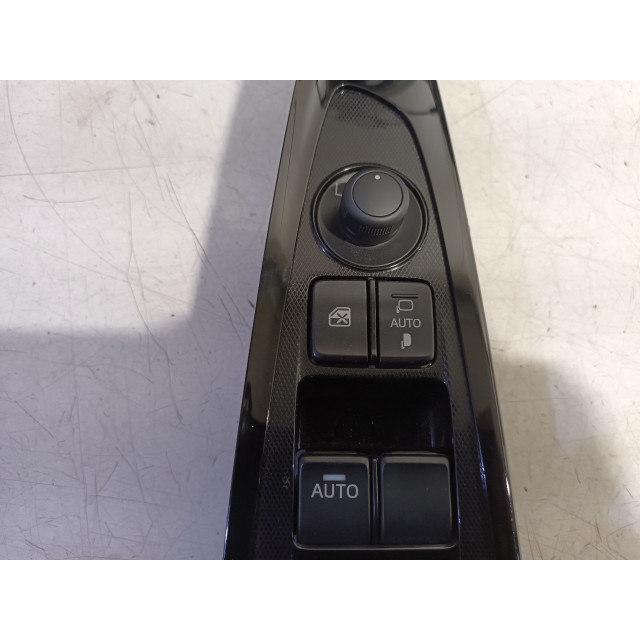 Panel sterowania, szyby sterowane elektrycznie Mazda 2 (DJ/DL) (2014 - 2017) Hatchback 1.5 SkyActiv-G 90 (P5Y8)