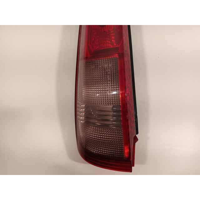 Lewe tylne światło na zewnątrz Nissan/Datsun X-Trail (T30) (2001 - 2013) SUV 2.0 16V 4x2 (QR20DE)