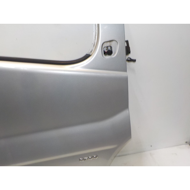 Drzwi przednie prawe Vauxhall / Opel Vivaro (2001 - 2014) Van 1.9 DTI 16V (F9Q-760)
