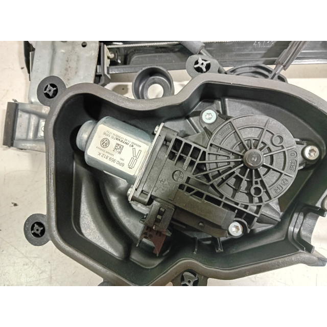 Mechanizm sterowania elektrycznego szyby drzwi tylnych prawych Seat Ibiza ST (6J8) (2012 - 2015) Combi 1.2 TSI (CBZA)