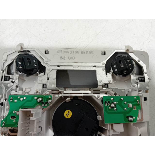Oświetlenie wnętrza Seat Leon (5FB) (2014 - teraz) Hatchback 5-drs 1.4 TSI ACT 16V (CZEA)
