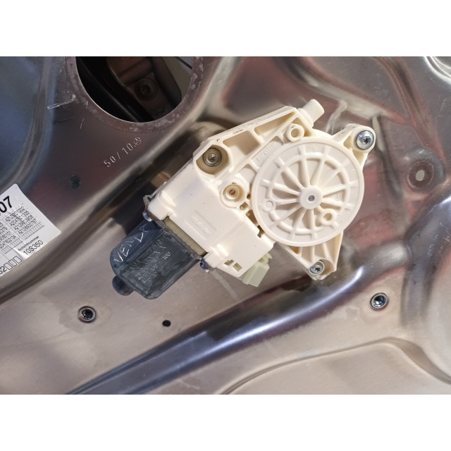 Mechanizm sterowania elektrycznego szyby drzwi tylnych lewych Mercedes-Benz E Estate (S212) (2009 - teraz) Combi E-250 CDI 16V BlueEfficiency,BlueTEC (OM651.924)