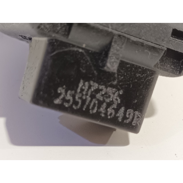 Przełącznik lusterek sterowanych elektrycznie Smart Fortwo Coupé (453.3) (2014 - teraz) Hatchback 3-drs 0.9 TCE 12V (M281.910)