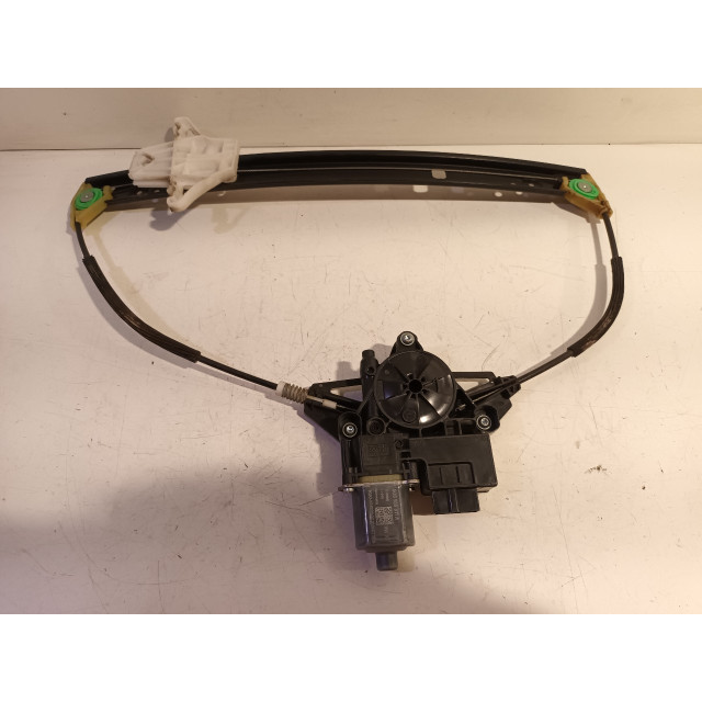 Mechanizm sterowania elektrycznego szyby drzwi tylnych lewych Skoda Octavia Combi (5EAC) (2013 - 2020) Combi 5-drs 1.6 TDI Greenline 16V (DBKA)