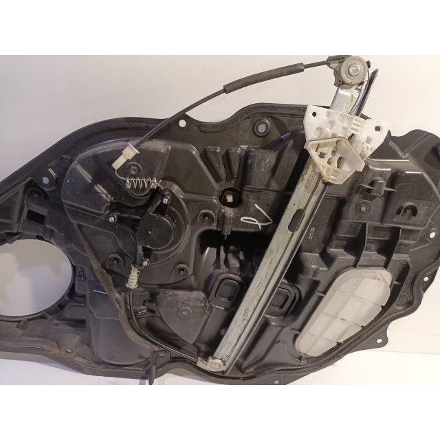 Mechanizm sterowania elektrycznego szyby drzwi przednich lewych Mazda 6 (GH12/GHA2) (2007 - 2010) Sedan 2.0 CiDT HP 16V (RF)