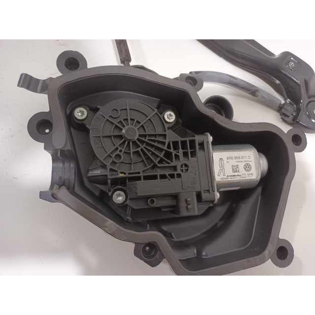 Mechanizm sterowania elektrycznego szyby drzwi tylnych lewych Seat Ibiza ST (6J8) (2010 - 2015) Combi 1.2 TDI Ecomotive (CFWA)