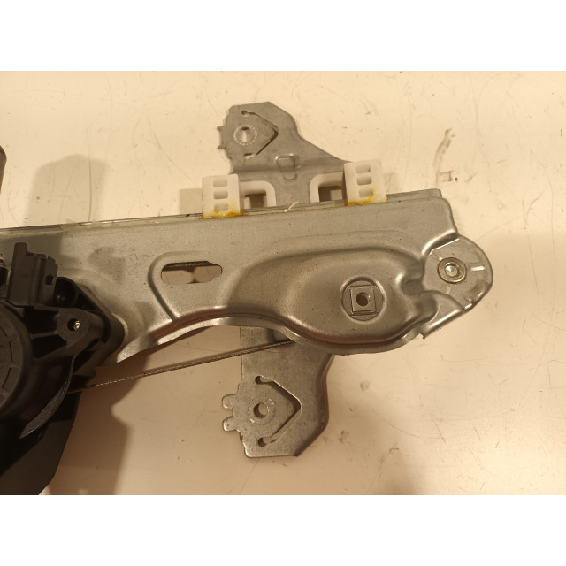 Mechanizm sterowania elektrycznego szyby drzwi tylnych prawych Nissan/Datsun Pulsar (C13) (2013 - teraz) Hatchback 1.6 GT DiG-T 16V (MR16DDT(Euro 5))