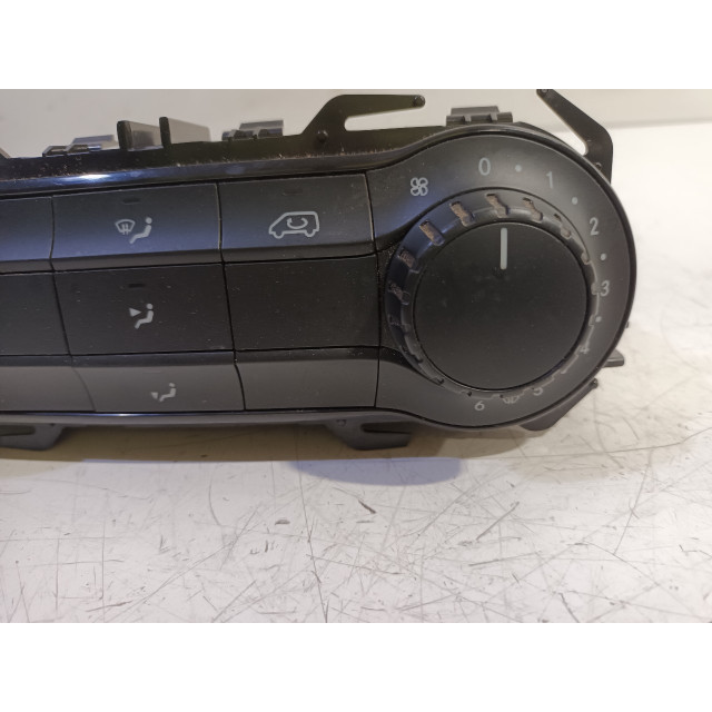 Panel sterowania temperaturą Mercedes-Benz Vito (447.6) (2014 - teraz) Van 1.6 109 CDI 16V (OM622.951(R9M-503))