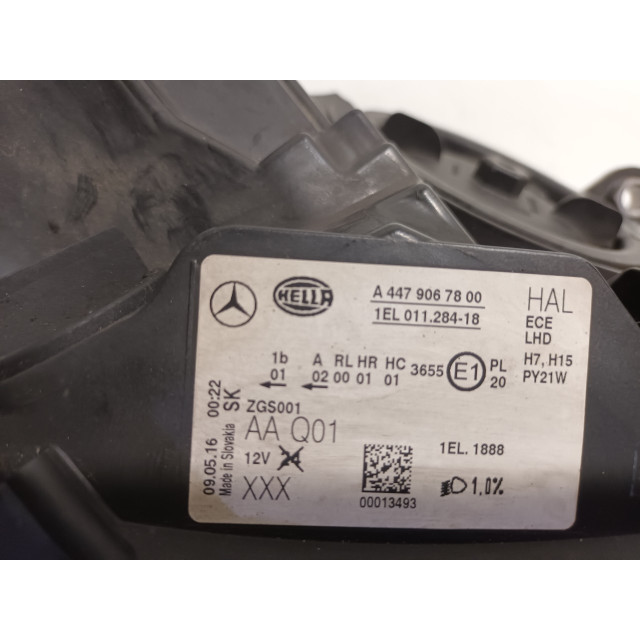 Światło przednie prawe Mercedes-Benz Vito (447.6) (2014 - teraz) Van 1.6 109 CDI 16V (OM622.951(R9M-503))