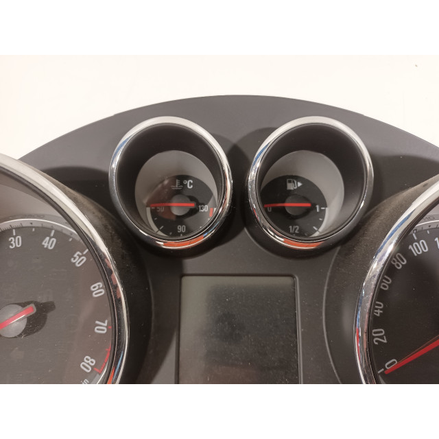 Kokpit Vauxhall / Opel Zafira Tourer (P12) (2011 - 2016) MPV 1.4 Turbo 16V EcoFLEX (A14NET(Euro 5))