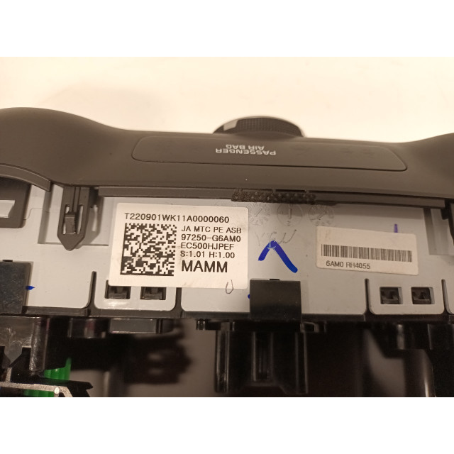 Panel sterowania temperaturą Kia Picanto (JA) (2017 - teraz) Hatchback 1.0 12V (G3LD)