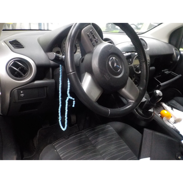 Skrzynia biegów mechaniczna Mazda 2 (DE) (2007 - 2015) Hatchback 1.3 16V S-VT (ZJ46)