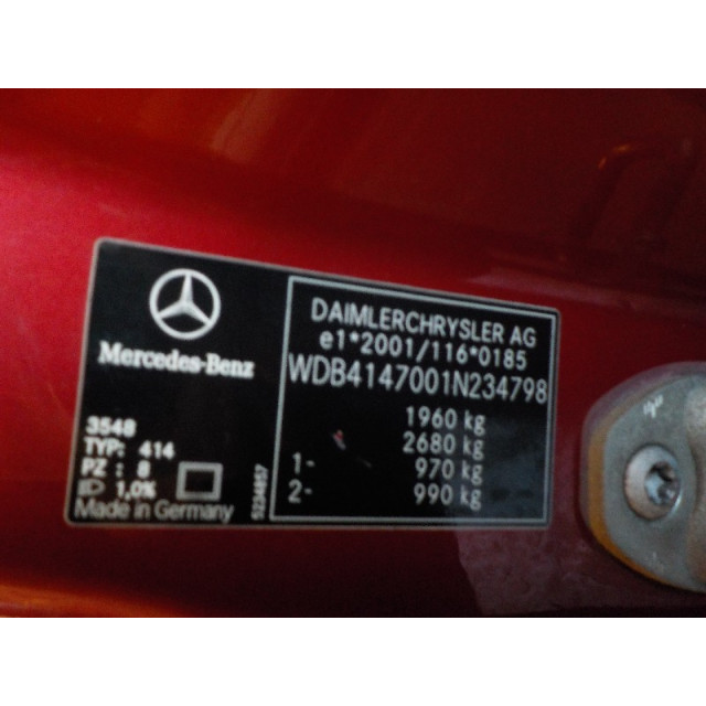 Wycieraczka szyby tylnej Mercedes-Benz Vaneo (W414) (2002 - 2005) MPV 1.6 (M166.961)