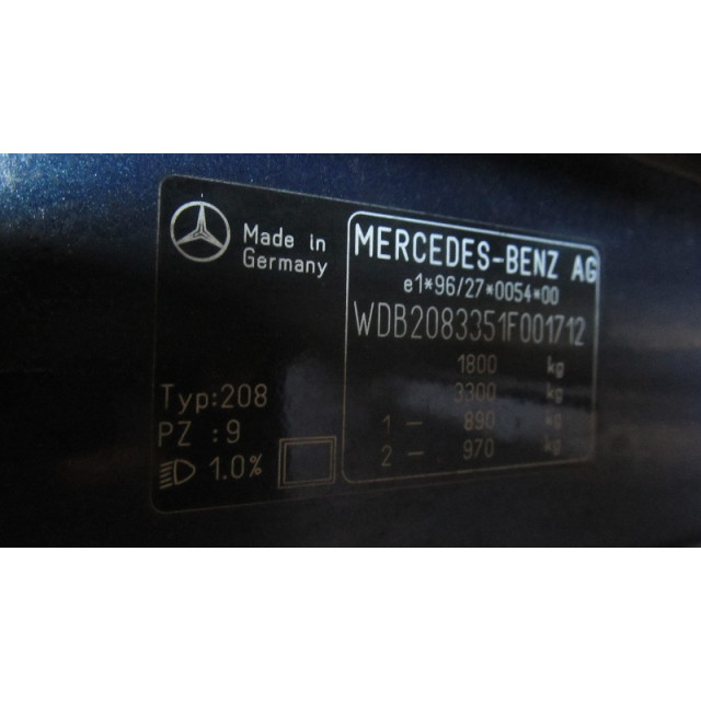 Silnik pompy wspomagania układu kierowniczego Mercedes-Benz CLK (W208) (1997 - 2002) Coupé 2.0 200 16V (M111.945)
