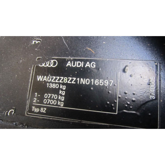 Zacisk hamulcowy przedni lewy Audi A2 (8Z0) (2000 - 2005) Hatchback 1.4 16V (AUA)