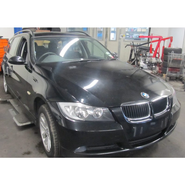 Wahacz tylny lewy BMW 3 serie Touring (E91) (2005 - 2012) Combi 320d 16V Corporate Lease (M47-D20(204D4))