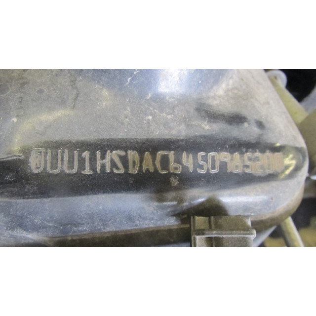 Zacisk hamulcowy przedni prawy Dacia Duster (HS) (2010 - 2018) SUV 1.5 dCi (K9K-896)