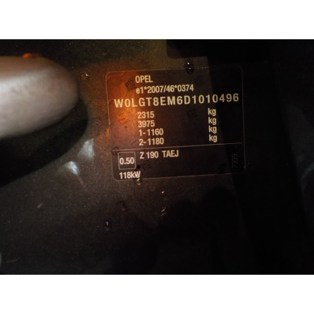 Przełącznik klapy bagażnika Vauxhall / Opel Insignia Sports Tourer (2008 - 2015) Combi 2.0 CDTI 16V 160 Ecotec (A20DTH(Euro 5))