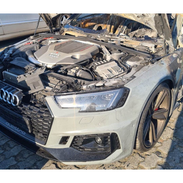 Belka zderzaka tylnego Audi RS 4 Avant (B9) (2017 - teraz) Combi 2.9 V6 TFSI 24V (DECA)