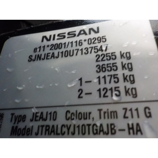 Pas bezpieczeństwa środkowy z przodu Nissan/Datsun Qashqai (J10) (2011 - teraz) SUV 1.6 dCi Pure Drive (R9M)