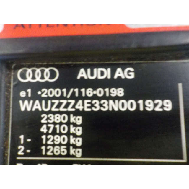 Kolumna zawieszenia tylna prawa Audi A8 (D3) (2002 - 2006) A8 Quattro (4E) Sedan 4.2 V8 40V (BFM)